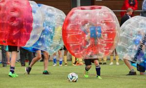 Elia, der "Ruud Gullit" von Sulz/LU am 2. Bubble Fussball Turnier des FC Hitzkirch auf dem Sportplatz Hegler Hitzkirch.