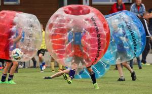 Elia, der "Ruud Gullit" von Sulz/LU am 2. Bubble Fussball Turnier des FC Hitzkirch auf dem Sportplatz Hegler Hitzkirch.