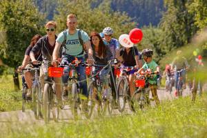 Sonntagsplausch im Land der Obstbäume bei Altwis (Photo by: www.studhalter.org)