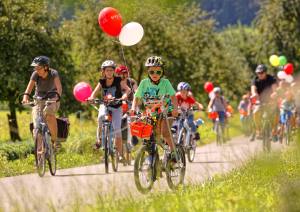 Sonntagsplausch im Land der Obstbäume bei Altwis (Photo by: www.studhalter.org)