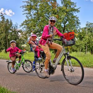 Schwerbeladene Mama... (Photo by: www.studhalter.org)