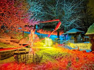 Impressionen Ligth Painting (Lichtmalen) mit Pixelstick und Taschenlampe in unserem Garten.