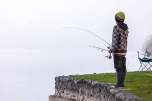 Lonely Fishermen am nebelverhangenen Baldeggersee...