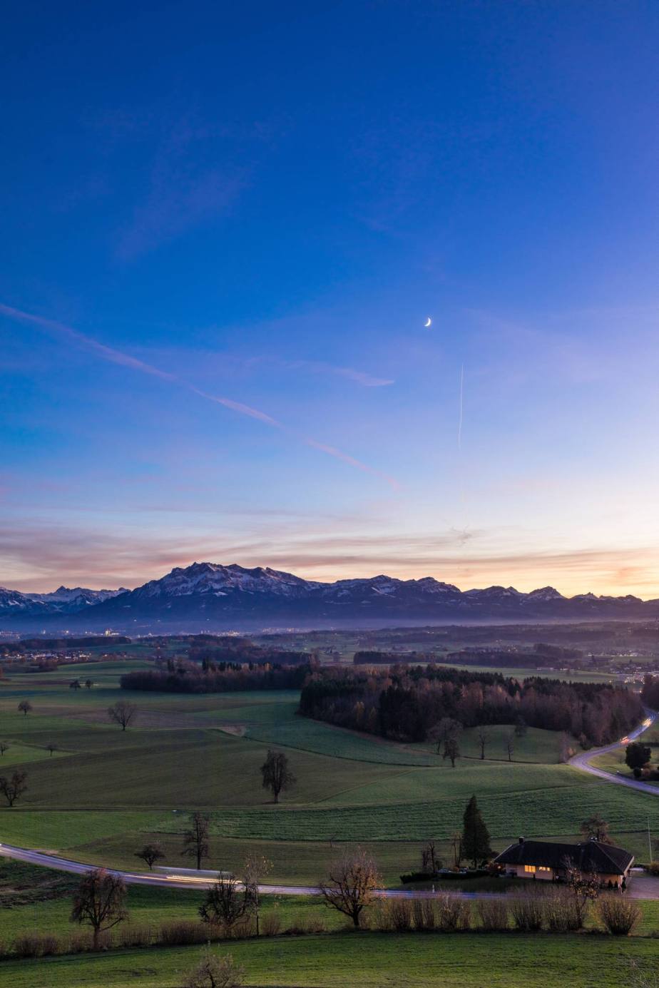 Panorama ab Hohenrain Richtung Alpen (Rigi/Pilatus), Luzern, Emmen, Hochdorf. Fotos zu Projekt Sehtal (Luzerner Seetal).