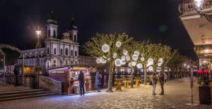 Weihnachtsbeleuchtung Unter der Egg (hinten Jesuitenkirche)