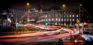 Rushhour auf der weihnächtlich beleuchteten Seebrücke