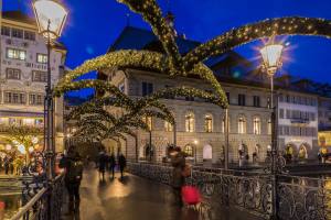 Rathaussteg mit Rathaus