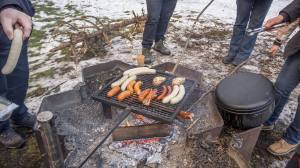 Neujahrstreff der Korporation Sulz im Sprötzehüsli (ehemaliges Feuerwehrhaus Sulz) im Sulzer Wald.
