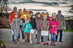 Sternsinger aus Gelfingen, unterwegs zu den umliegenden Bauernhöfen.
