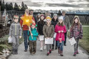 Sternsinger aus Gelfingen, unterwegs zu den umliegenden Bauernhöfen.