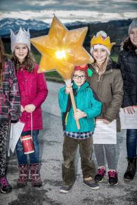 Sternsinger aus Gelfingen, unterwegs zu den umliegenden Bauernhöfen.